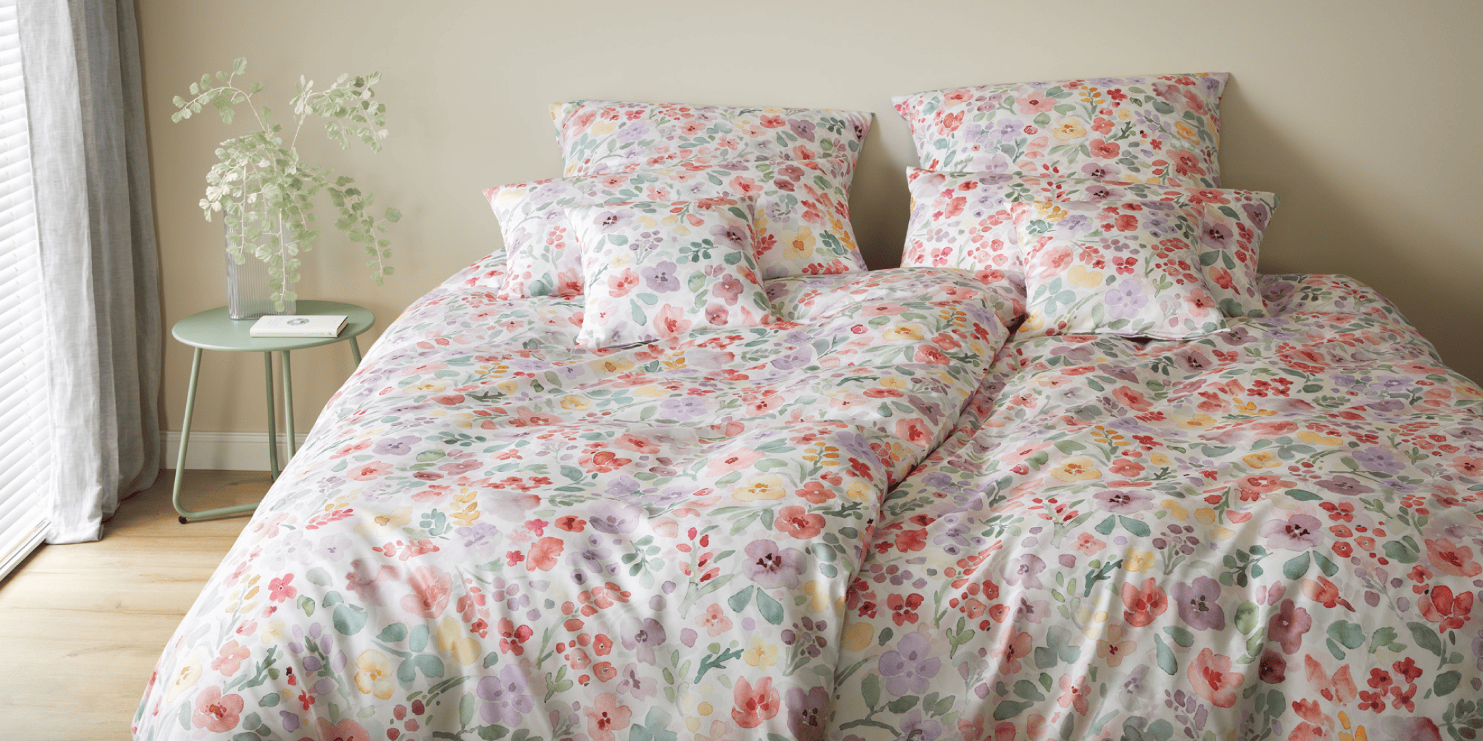 Seiden Satin Bettwäsche Gentle Blüten Bunt Schlafzimmer