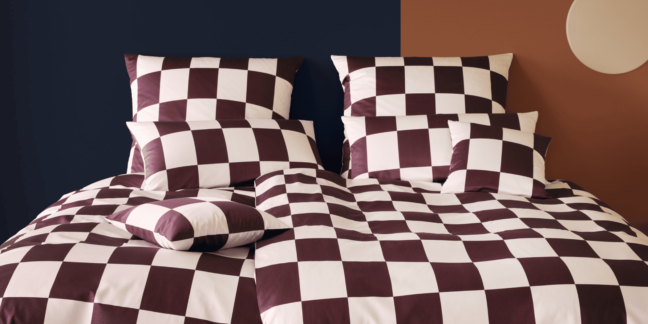 Satin Bettwäsche Plenty Karo Rot Schlafzimmer