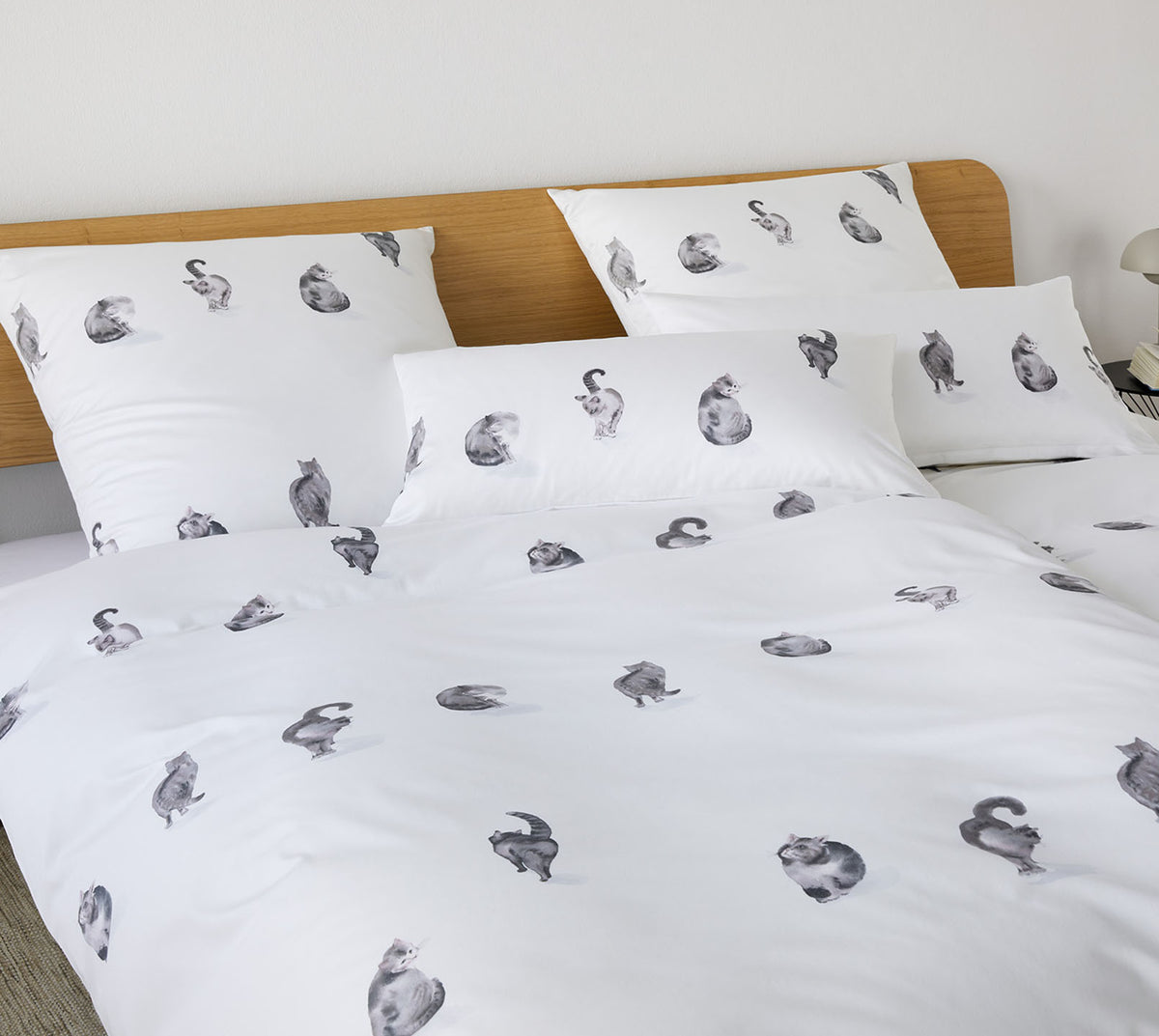 Milieu der Comfort Satin Bettwäsche Streuner in Weiß mit einem Reißverschluss