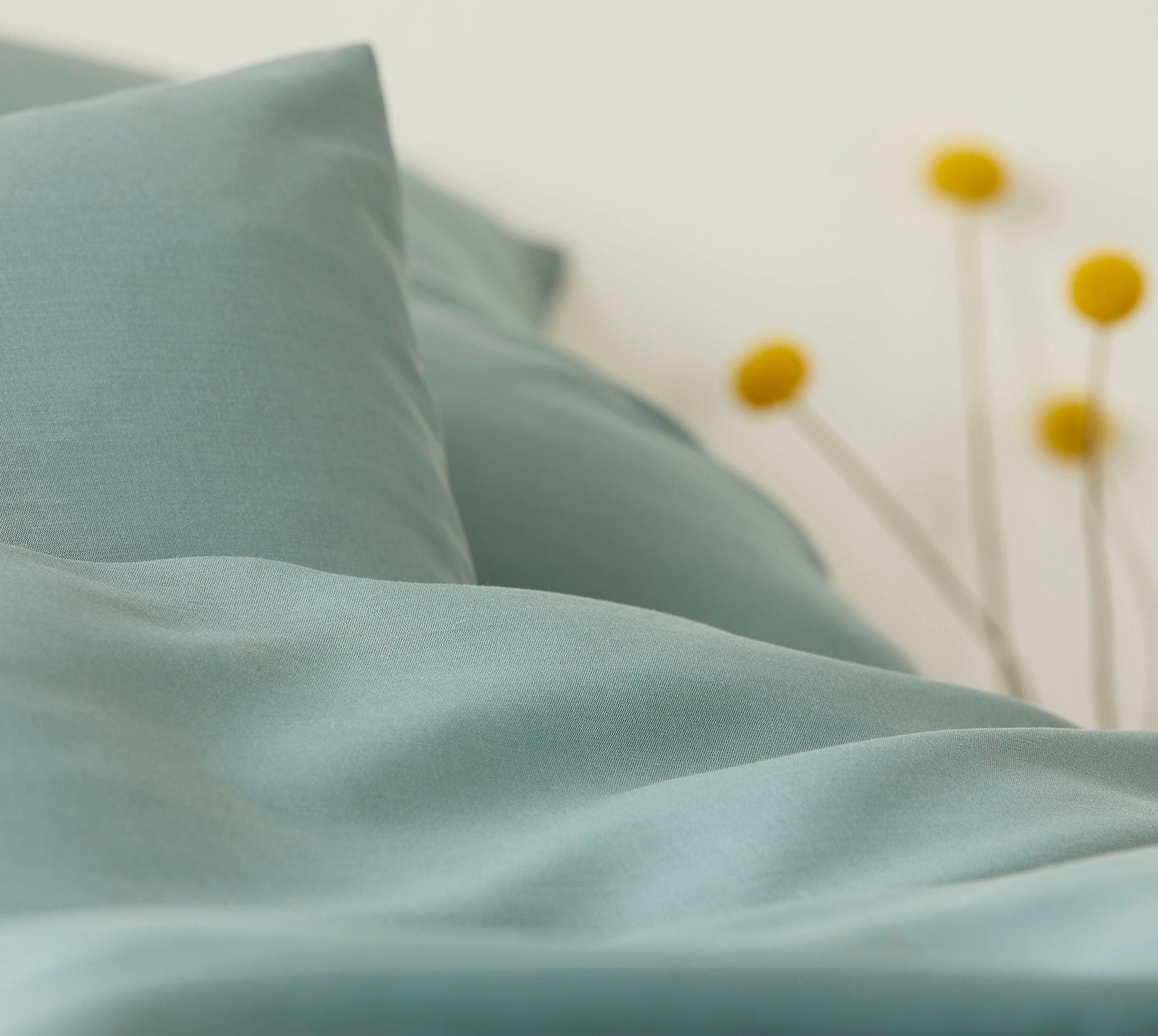 Halbleinen Bettwäsche Breezee Salbei Detail 1 #farbe_salbei