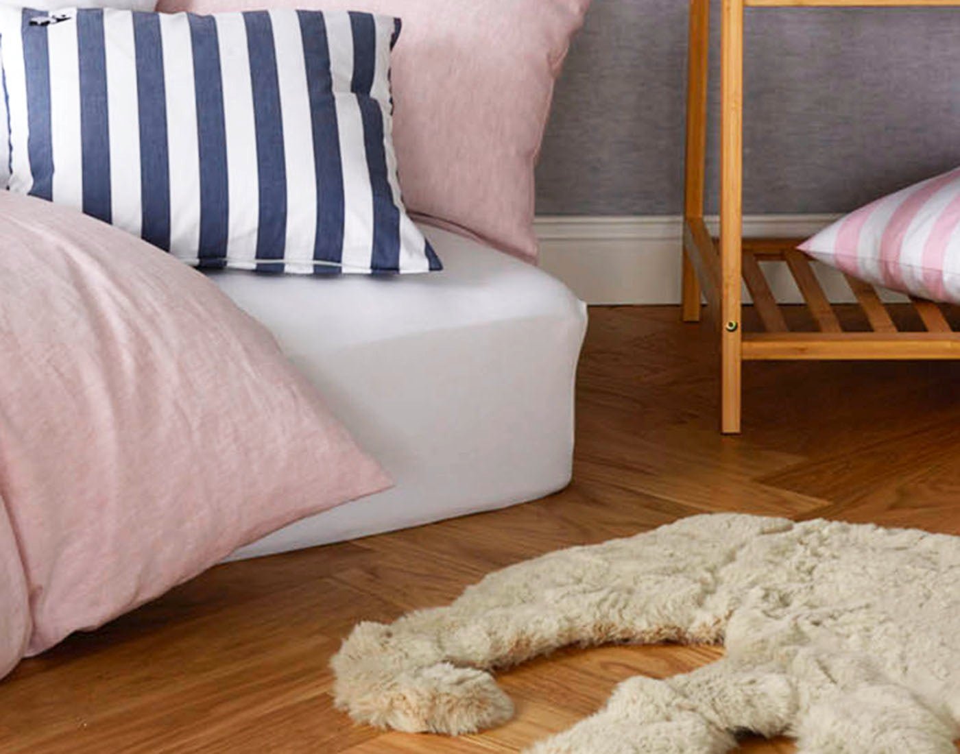 Spannbettlaken falten: So geht´s - elegante Bettwäsche