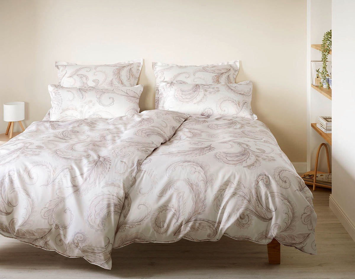 Seiden Satin Bettwäsche Grandezza Paisleymuster Beige Schlafzimmer 1400x1100