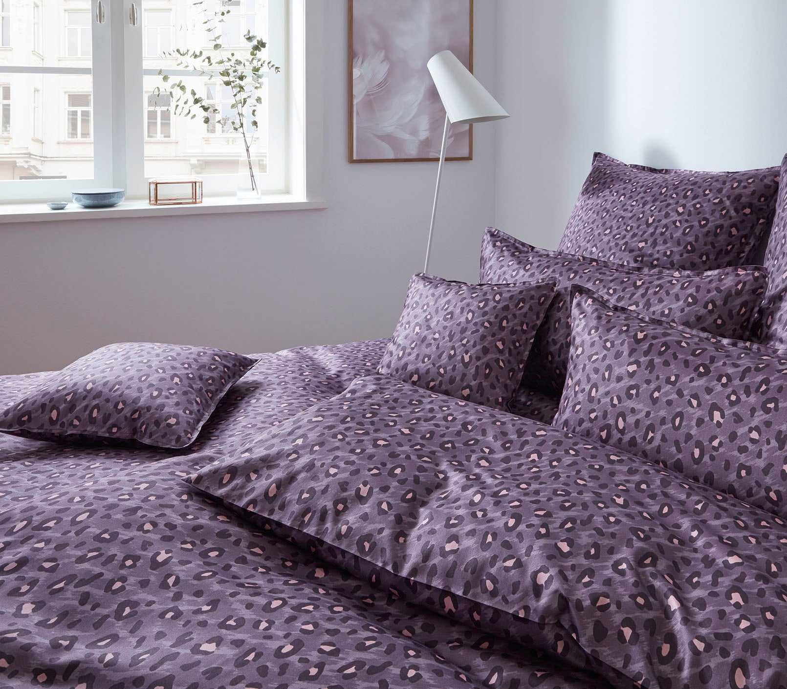 Satin Bettwäsche Wild Thing Leomuster Cassis Schlafzimmer #farbe_Wild Thing Cassis