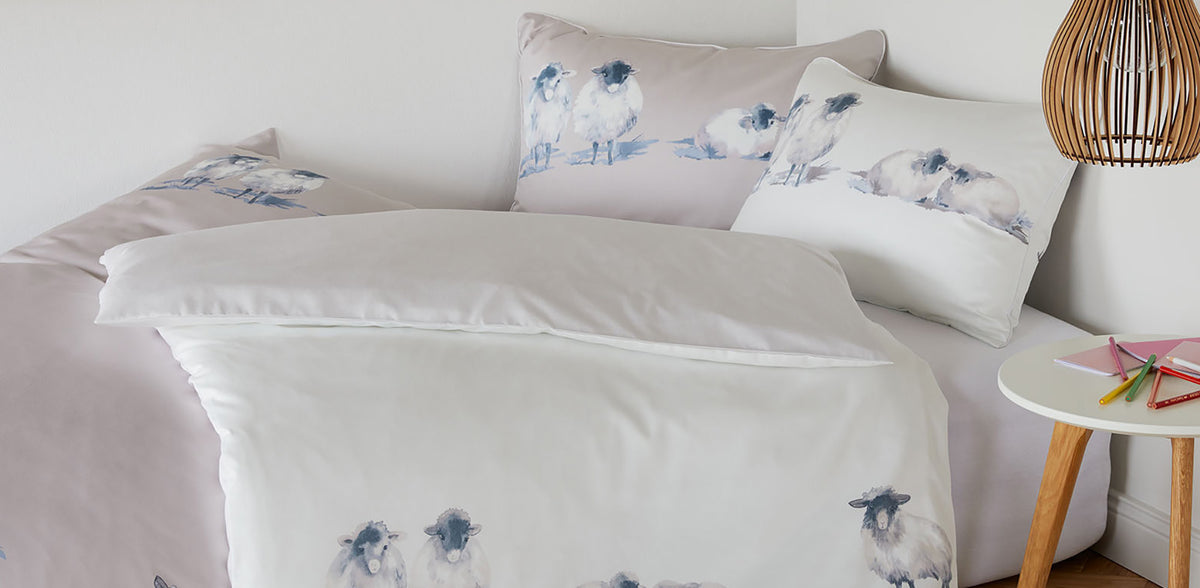 Gemütliches Schlafzimmer Ideen Bettwäsche Schafe in Weiß