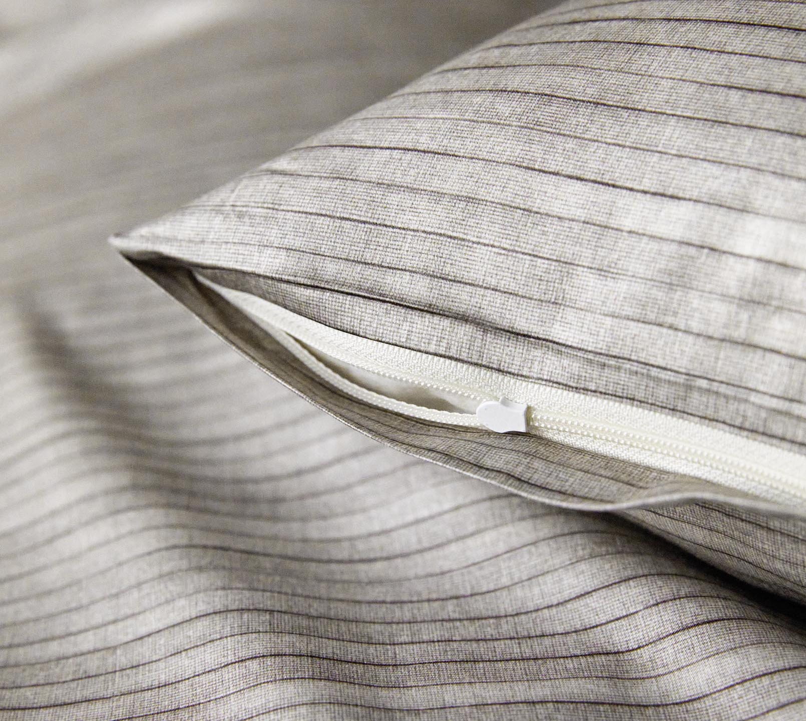 Bambus Satin Bettwäsche Chamber in Natur Streifen Reißverschluss #farbe_Chamber Natur