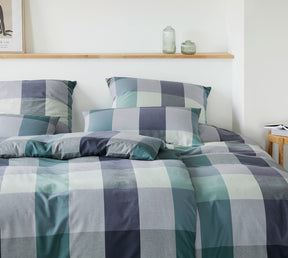 Flanell Bettwäsche Derby in Grün im Schlafzimmer