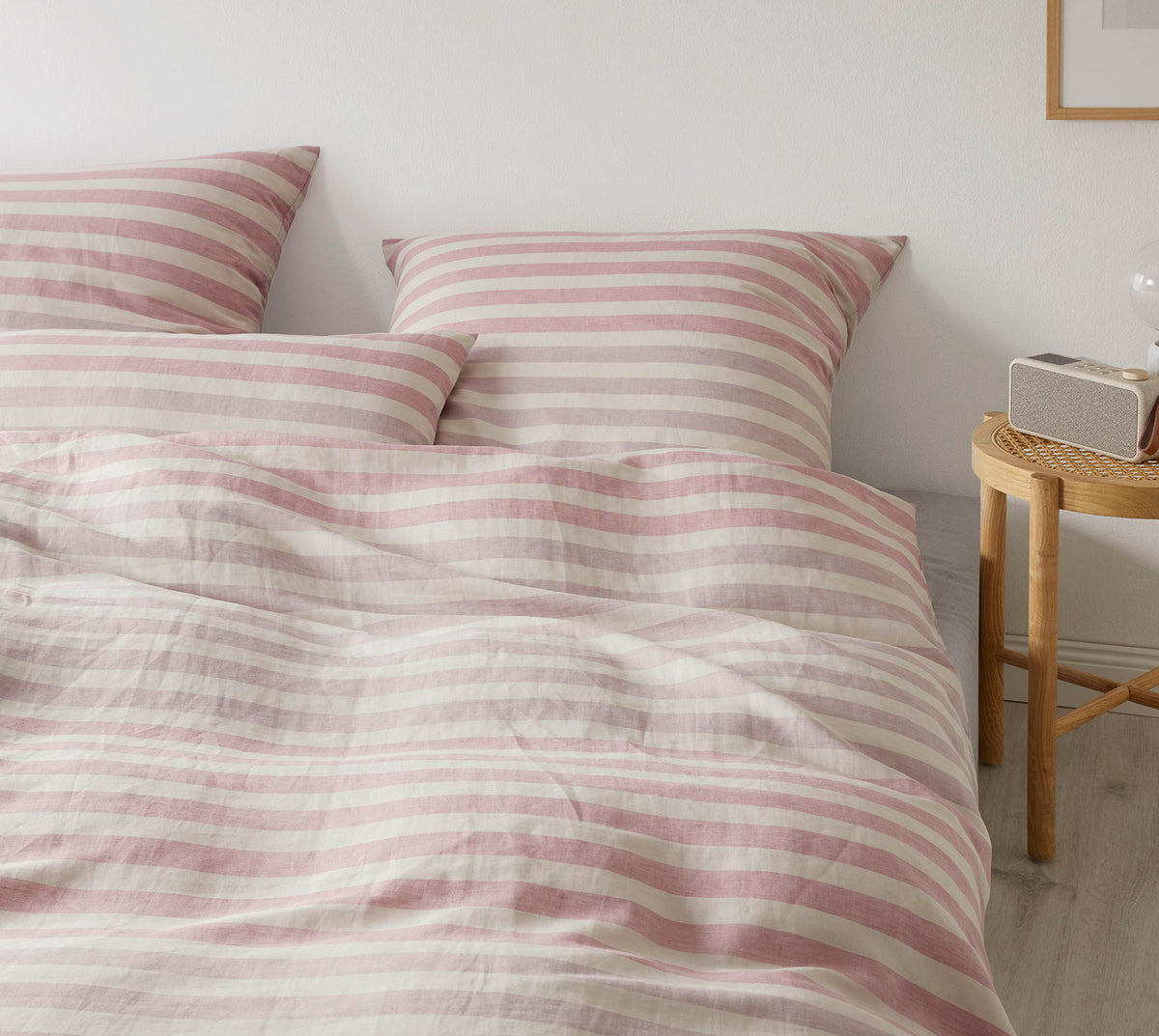 Halbleinen Bettwaesche Clear in Blush Rot Streifen Schlafzimmmer #farbe_Blush gestreift