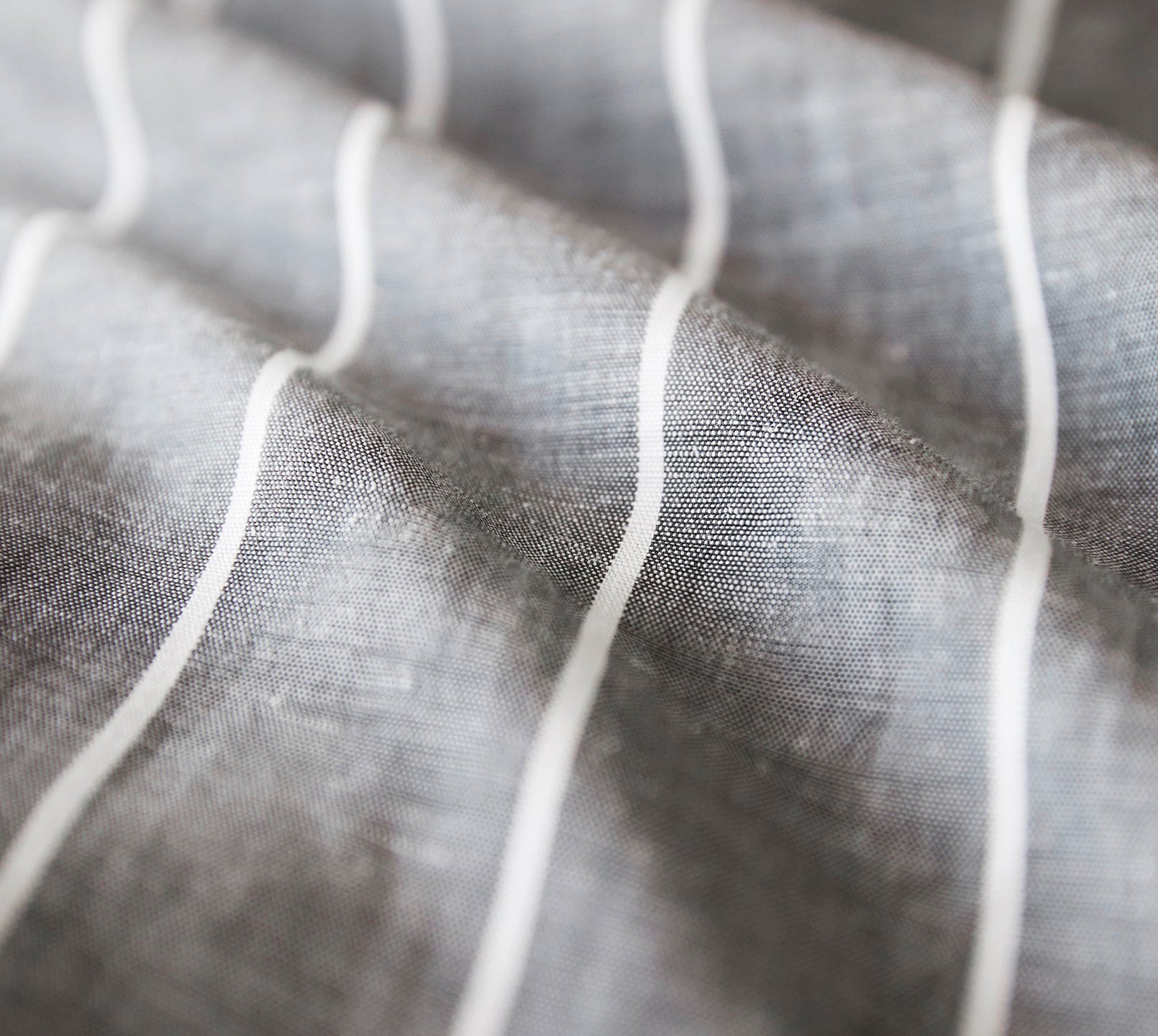 Halbleinen Bettwäsche Humble in Anthra Streifen Material #farbe_Humble Anthra