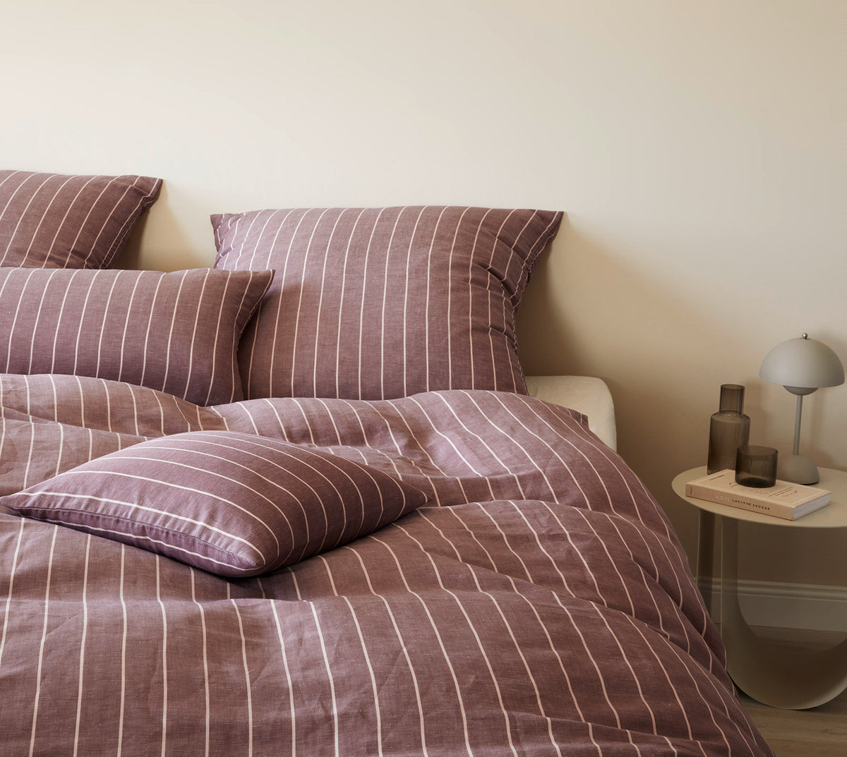 Halbleinen Bettwäsche Humble in Brick Streifen Schlafzimmer #farbe_Brick