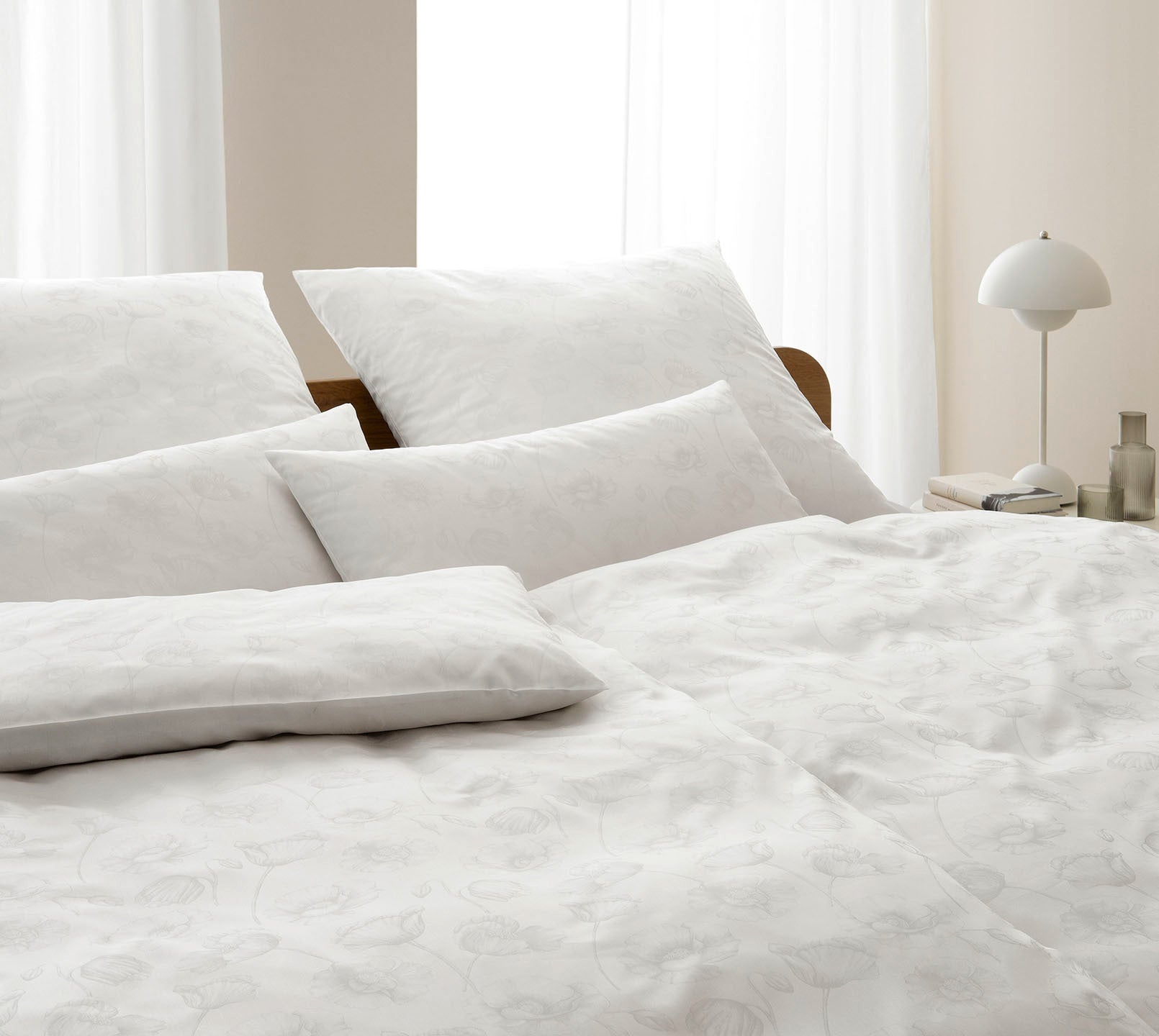 Jacquard Bettwäsche Poppy in Weiß Mohnblüten Schlafzimmer #farbe_Poppy Weiß