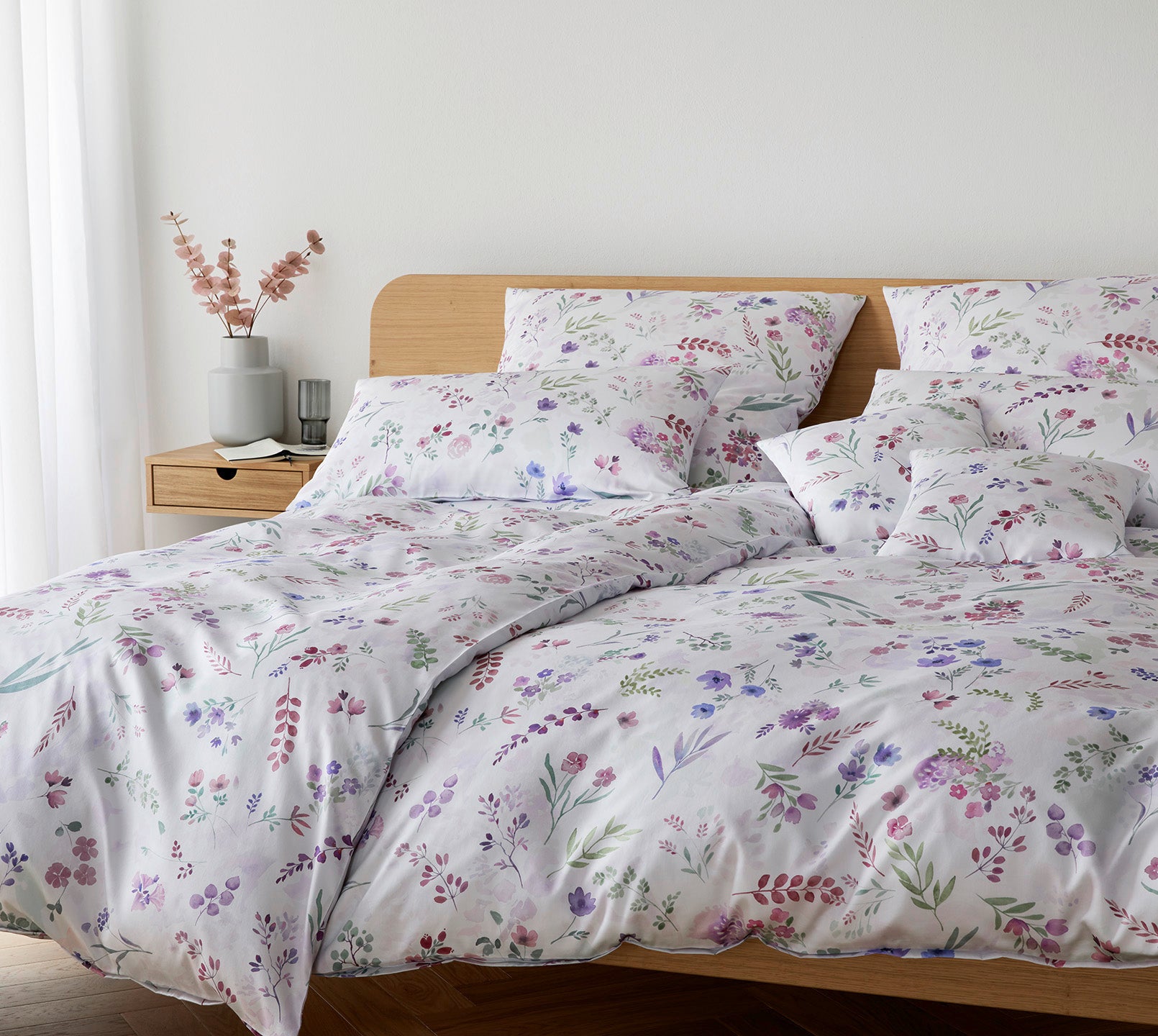 Seiden Satin Bettwäsche Allure in Fliederblau Blumen Schlafzimmer #farbe_Fliederblau