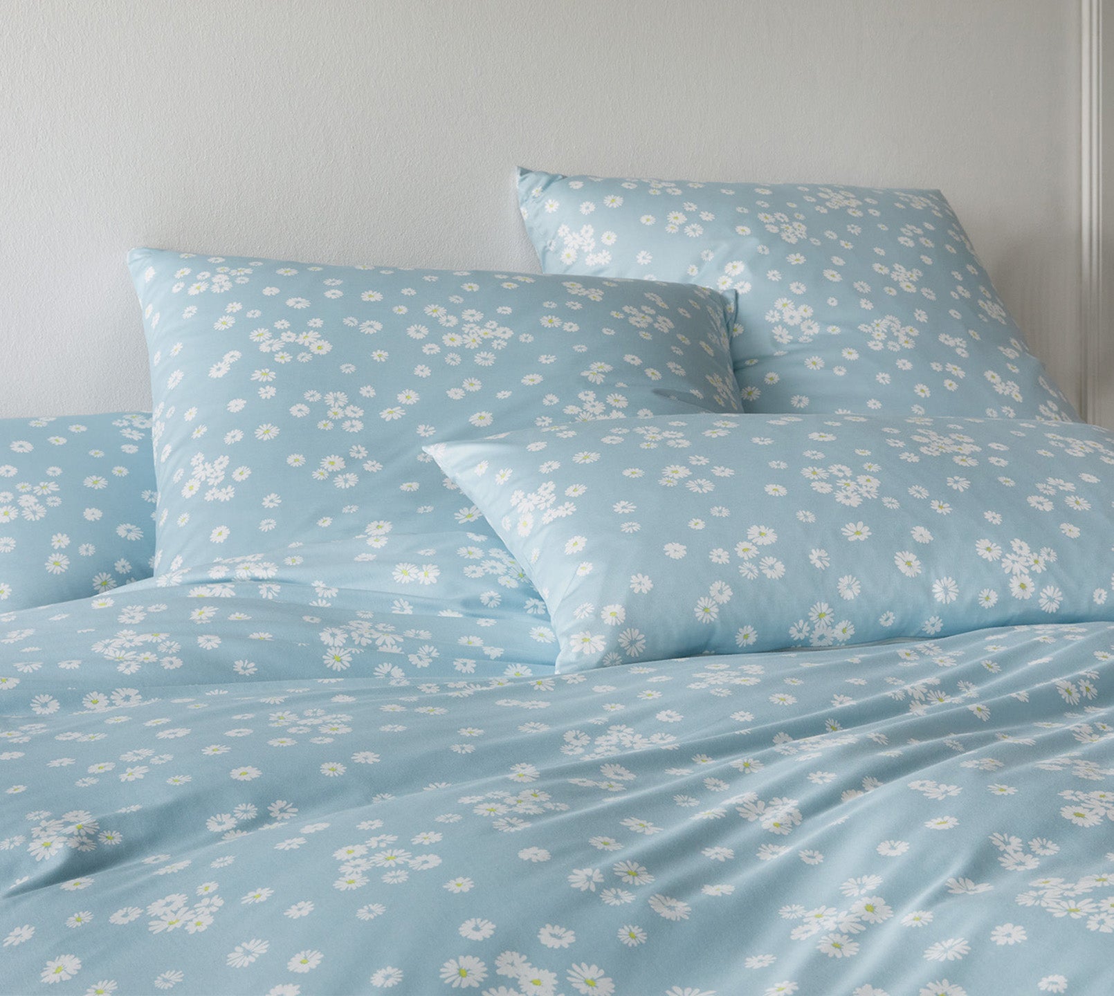 Jersey Bettwaesche Daisies in Bleu Blüten Schlafzimmer