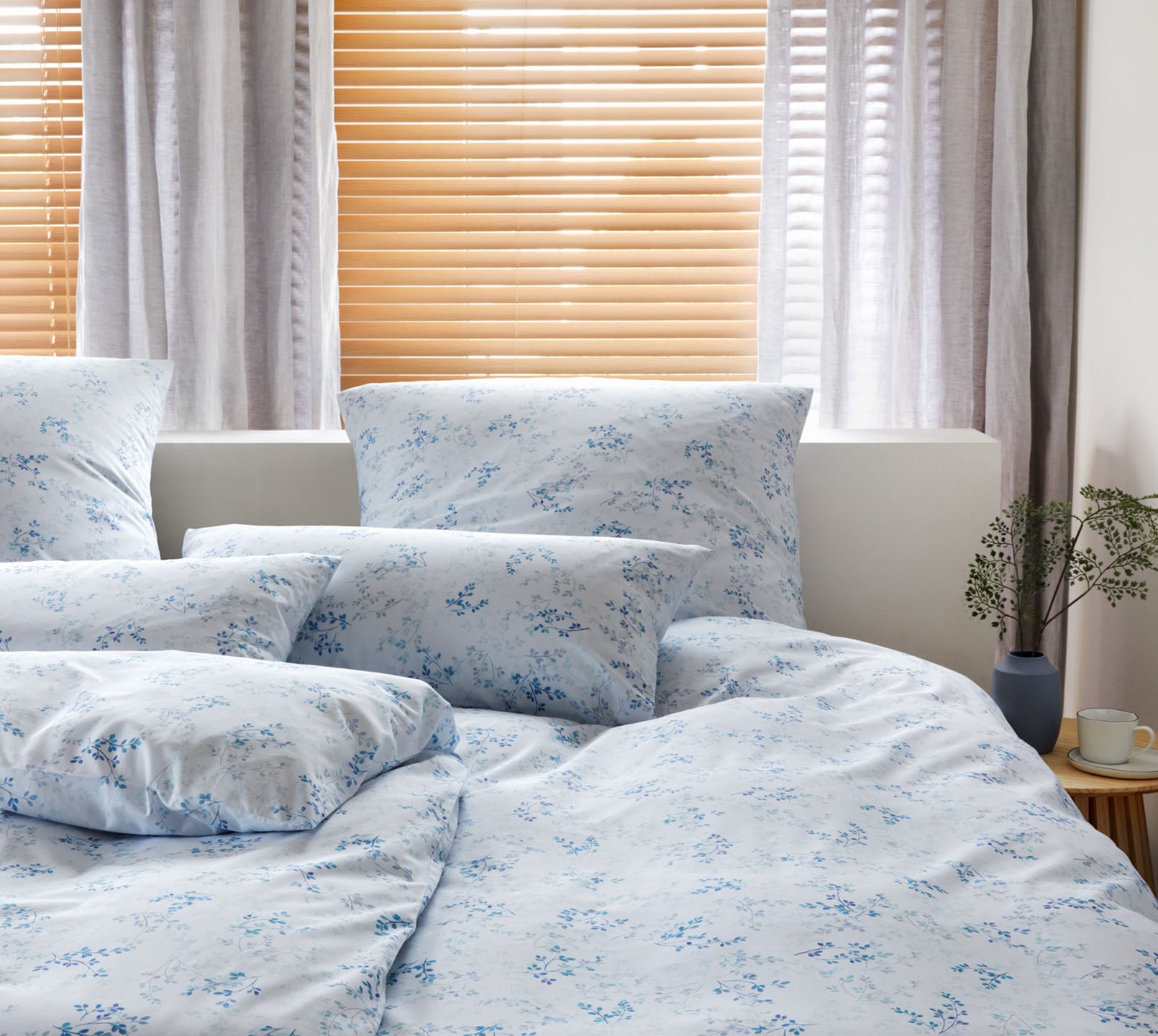 Jersey Bettwäsche Piano Jersey in Blau Blätterranke Schlafzimmer #farbe_Piano Jersey Blau