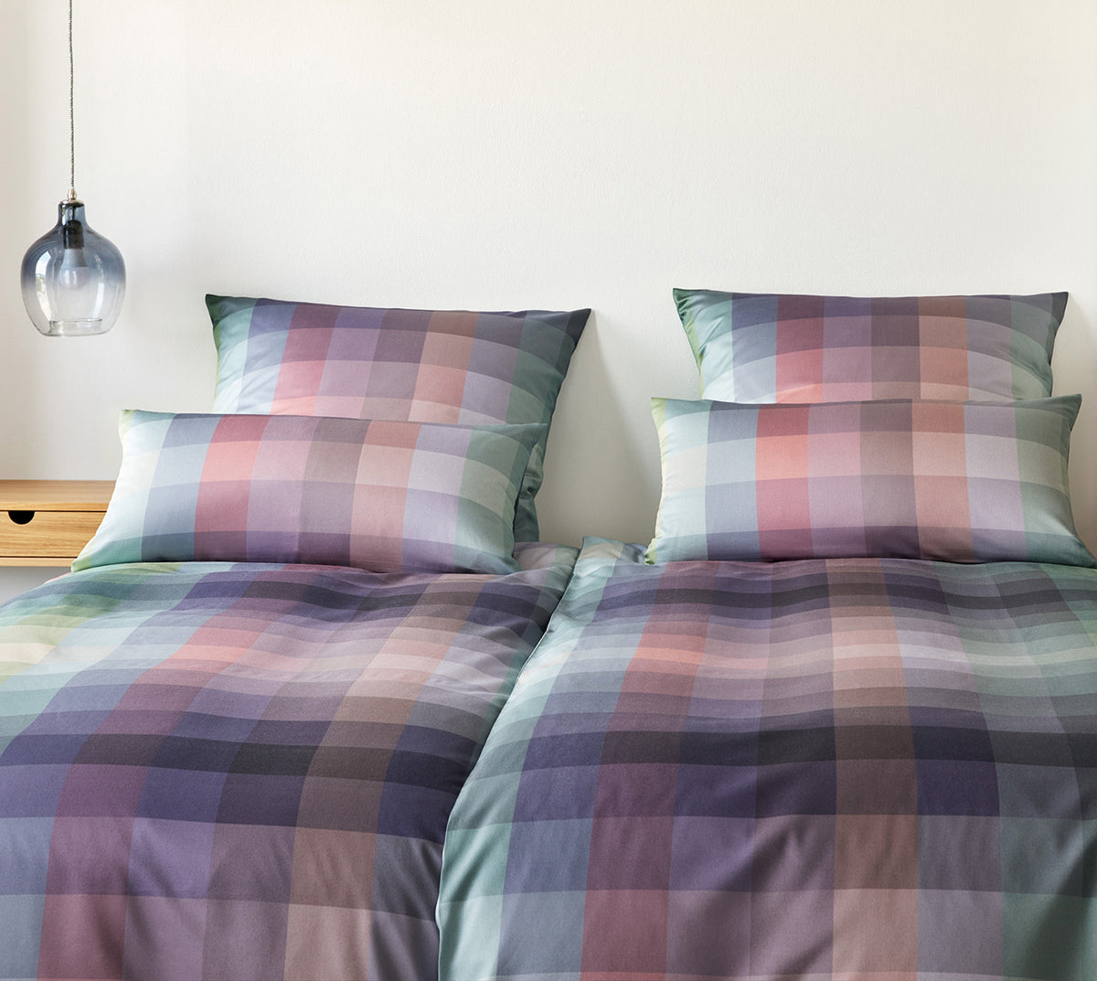 Satin Bettwaesche Check Out in Lavendel Karo Schlafzimmer #farbe_Lavendel