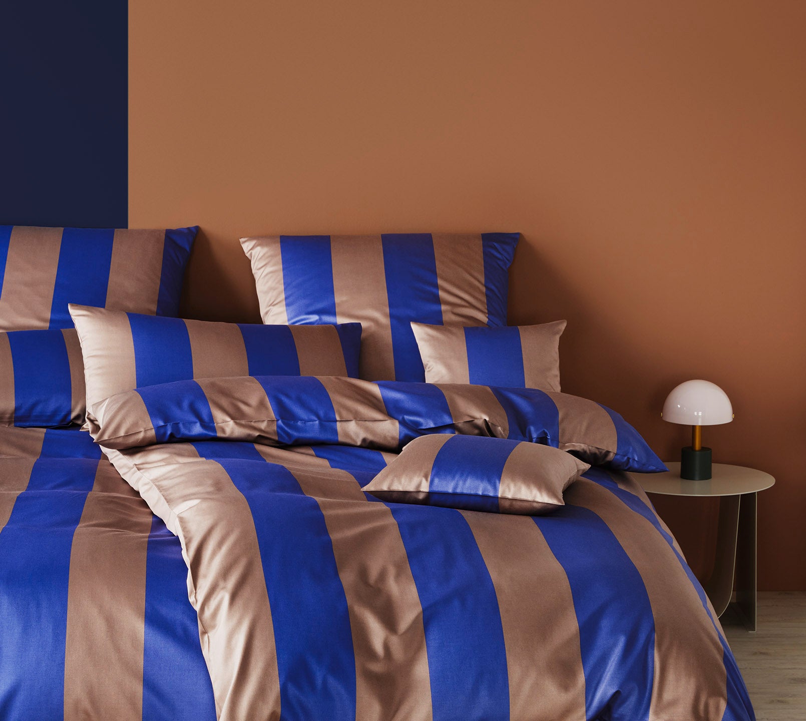 Satin Bettwäsche Duo in Kobalt-Mousse Streifen Schlafzimmer #farbe_Duo Kobalt-Mousse