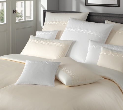 Satin Bettwaesche El Greco in Weiss Bordüre Schlafzimmer #farbe_Weiß
