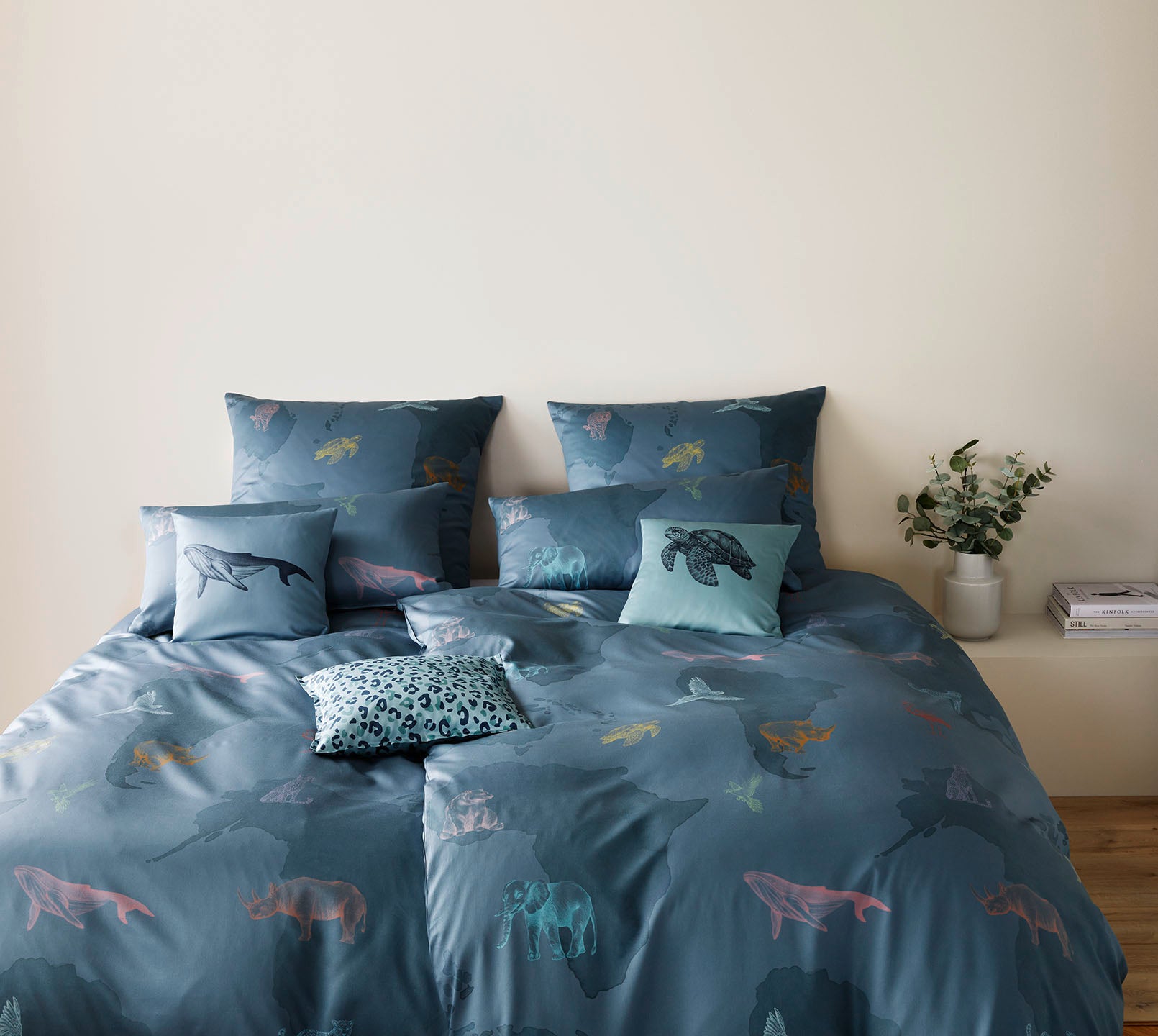Satin Bettwäsche Explorer Ozeanblau Tiermotive Kissenmix #farbe_Explorer Ozeanblau