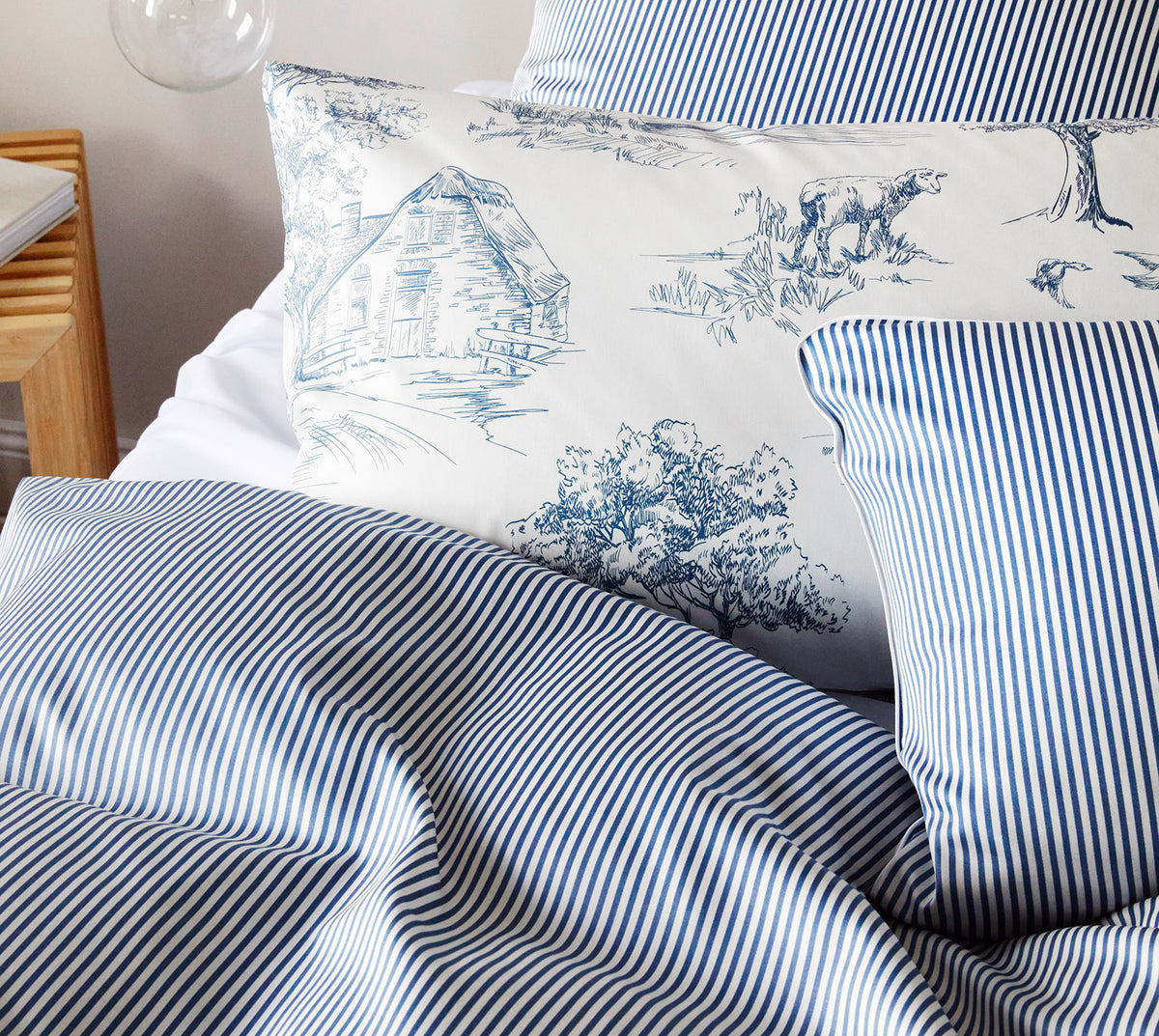 Satin Bettwäsche Hamburger Streifen in Marine Streifen Kissenmix #farbe_Hamburger Streifen Marine