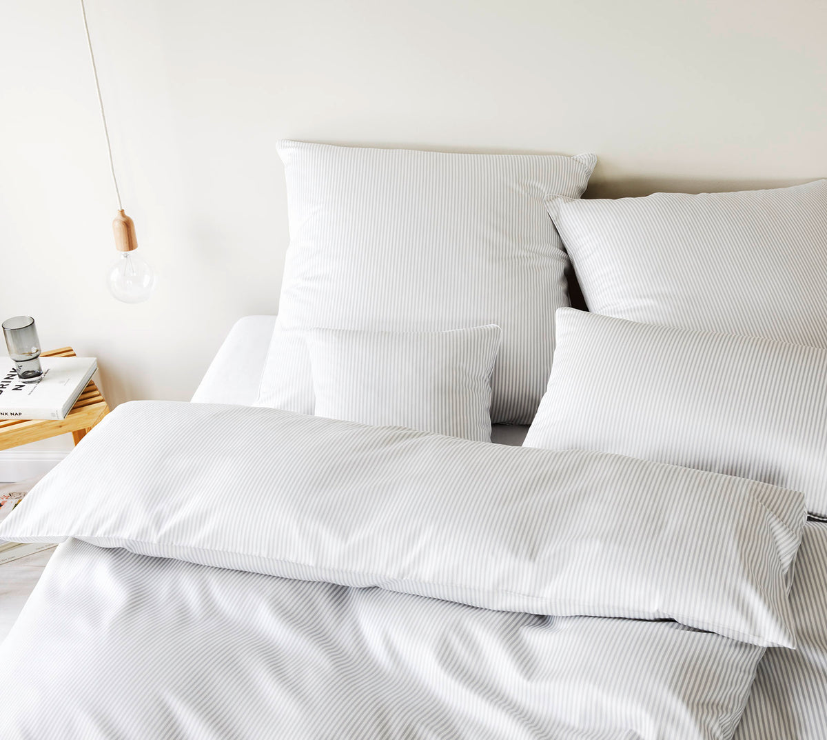 Satin Bettwäsche Hamburger Streifen in Hellgrau Streifen Schlafzimmer #farbe_Hamburger Streifen Hellgrau