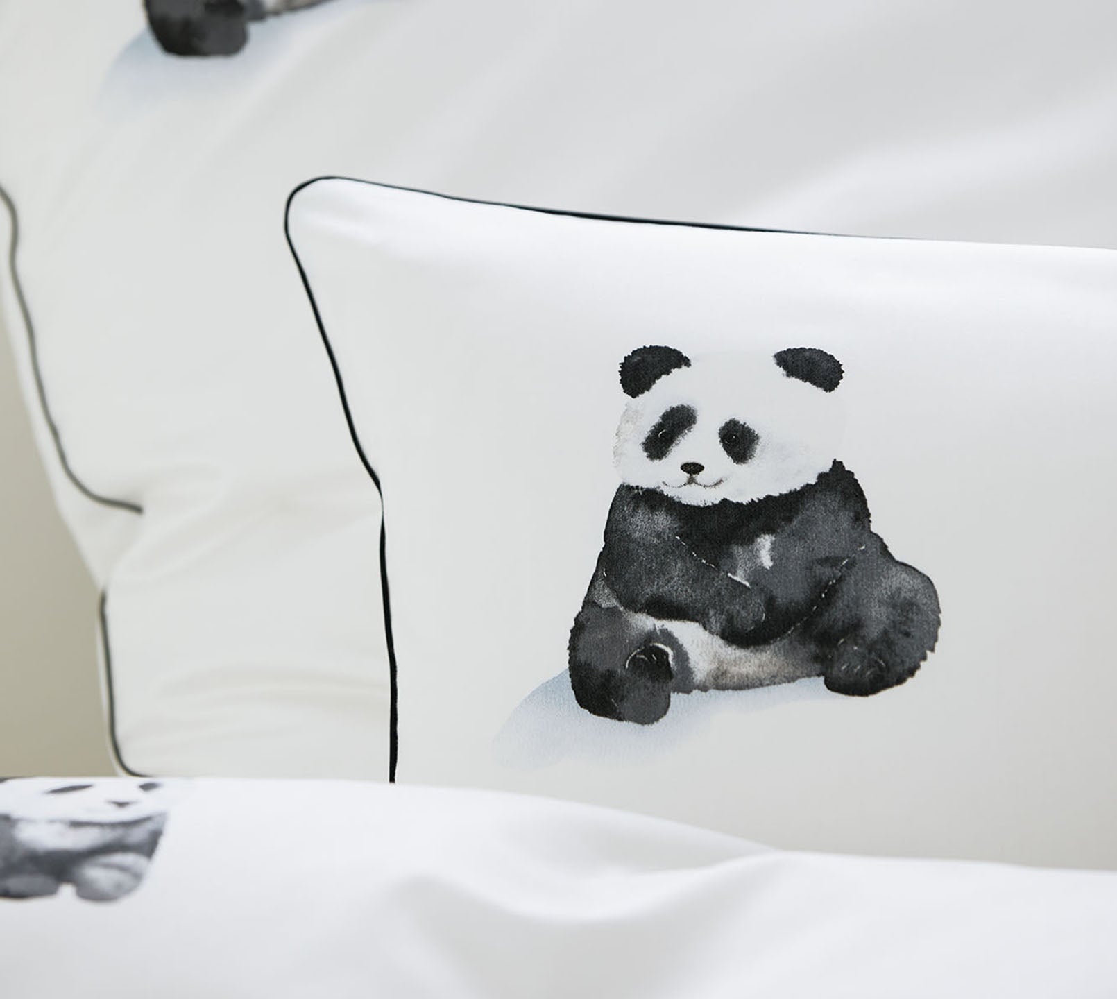 Satin Bettwaesche Panda Bear in Weiß Pandabär Detail 2
