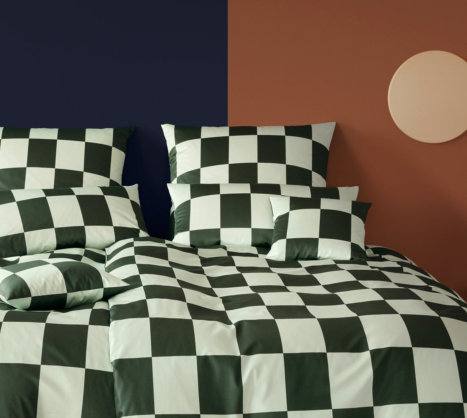 Satin Bettwäsche Plenty in Forest Karo Schlafzimmer #farbe_Plenty Forest