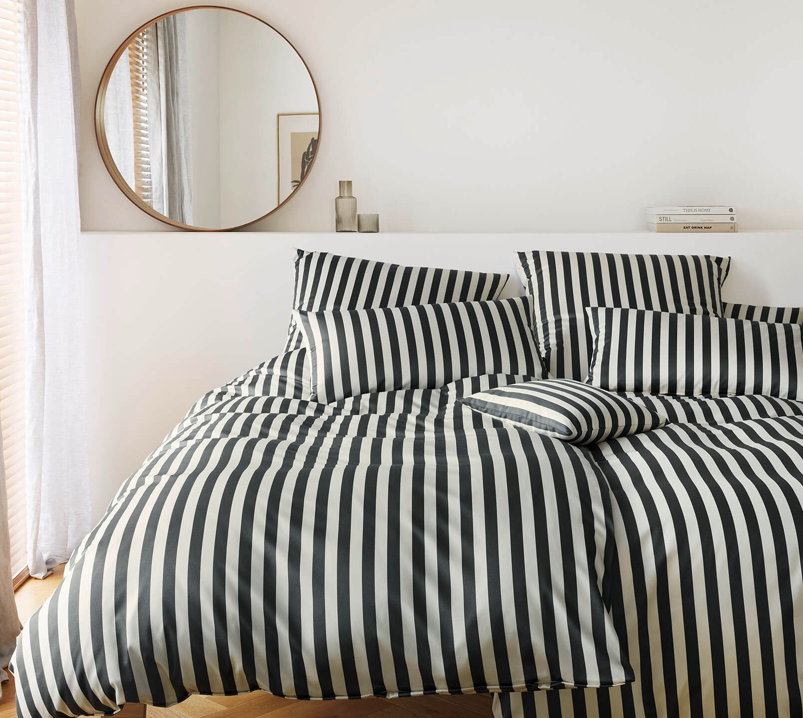 Satin Bettwäsche Studio Line in Anthrazit Streifen Schlafzimmer #farbe_Studio Line Anthrazit