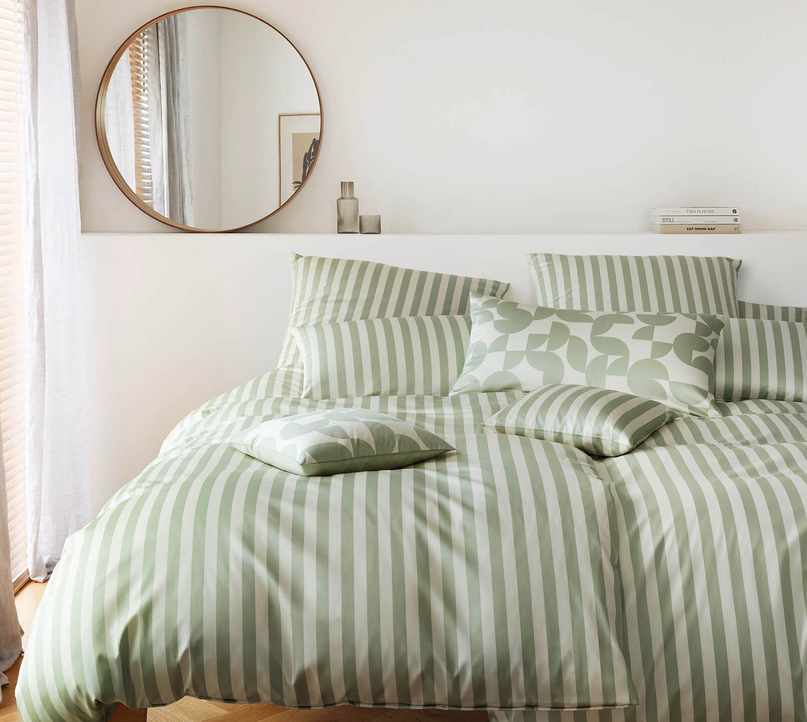 Satin Bettwäsche Studio Line in Wasabi Grün Streifen Schlafzimmer #farbe_Studio Line Wasabi Grün