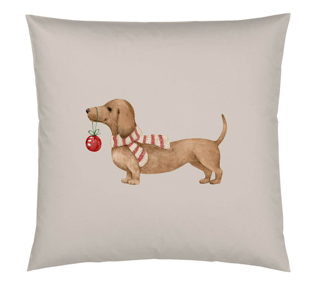 Satin Kissen Eddie in Sand Freisteller Dackelmotiv #farbe_Sand
