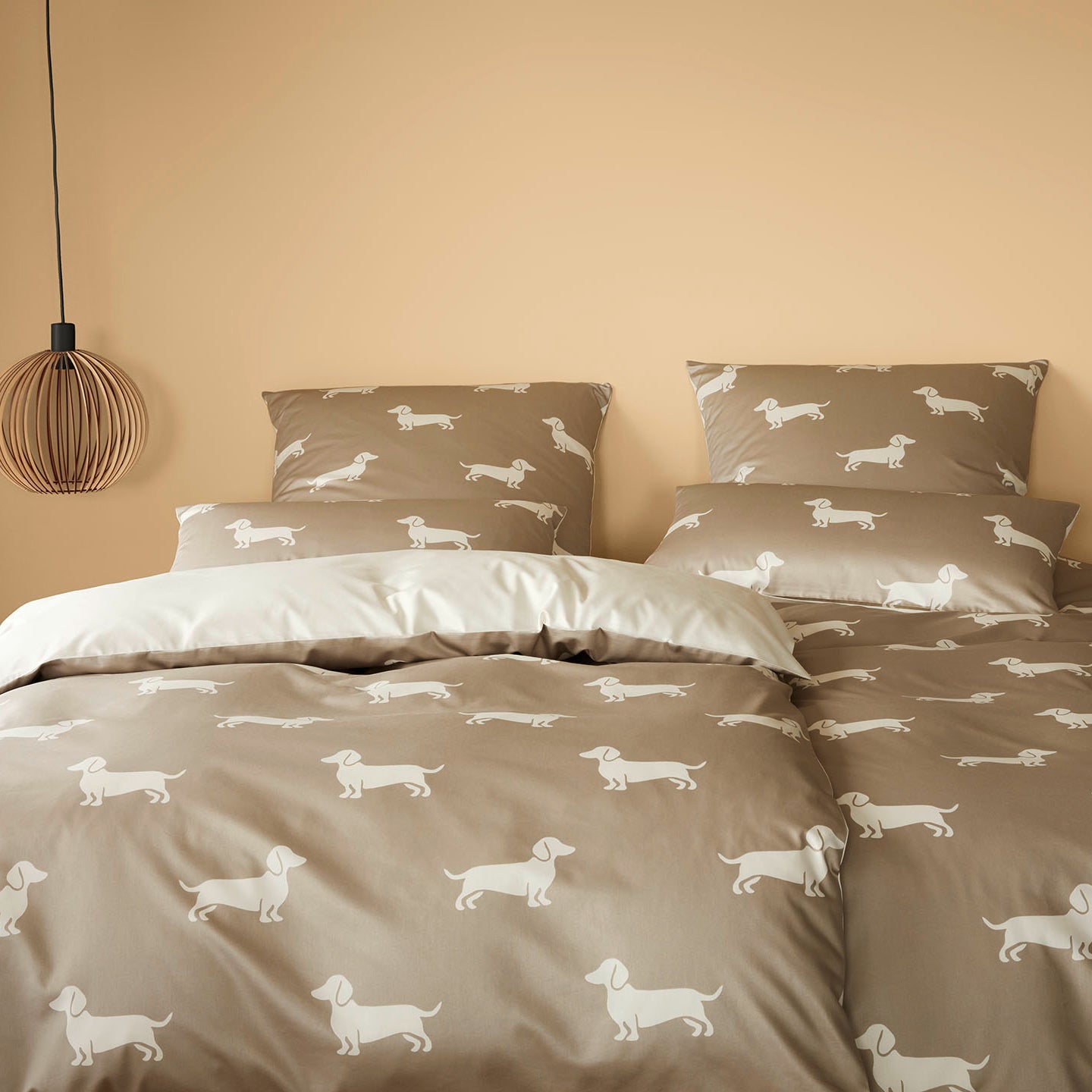 Satin Wende-Bettwäsche Dogs in Natur-Beige Hundepfoten Schlafzimmer #farbe_Dogs Natur-Beige