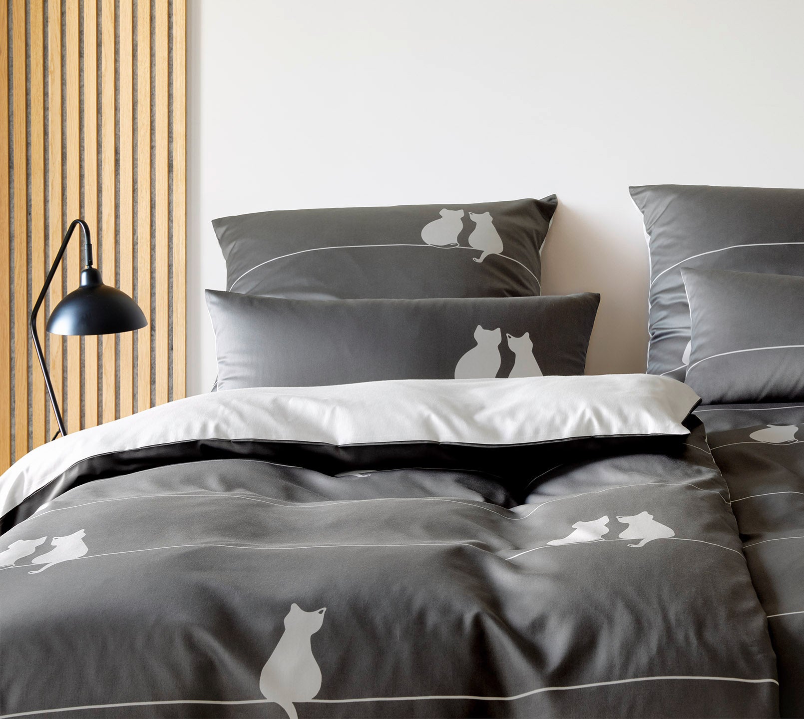 Satin Wende-Bettwäsche You & Me in Anthrazit Katzenmotiv Schlafzimmer #farbe_You & Me Anthrazit
