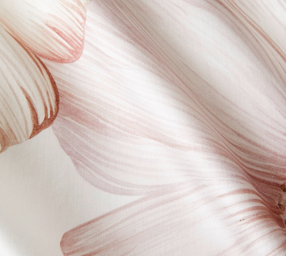 Seiden Satin Bettwäsche Devine in Weiß Blüten Material #farbe_Devine Weiß-Rose