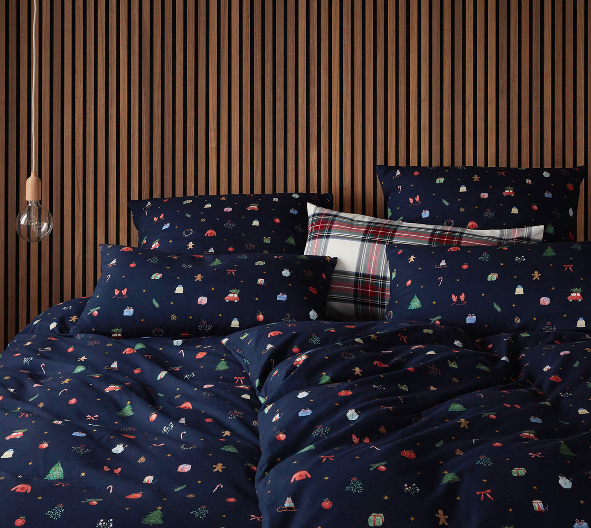 Softflanell Bettwäsche Joyful in Dunkelblau Weihnachtsmotive Kissenmix #farbe_Joyful Dunkelblau