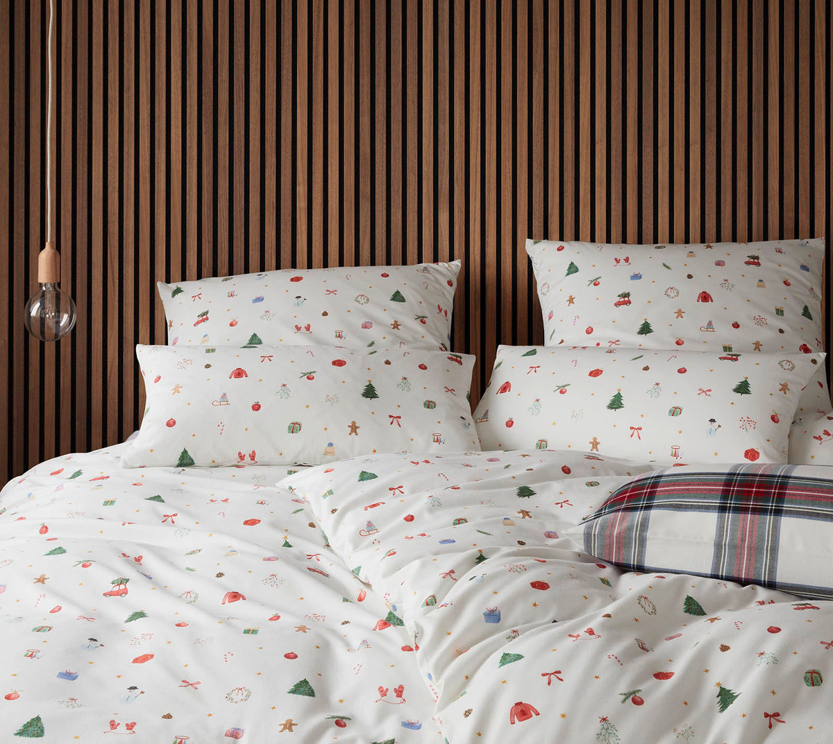 Softflanell Bettwäsche Joyful in Weiß Weihnachtsmotive Kissenmix #farbe_Joyful Weiß