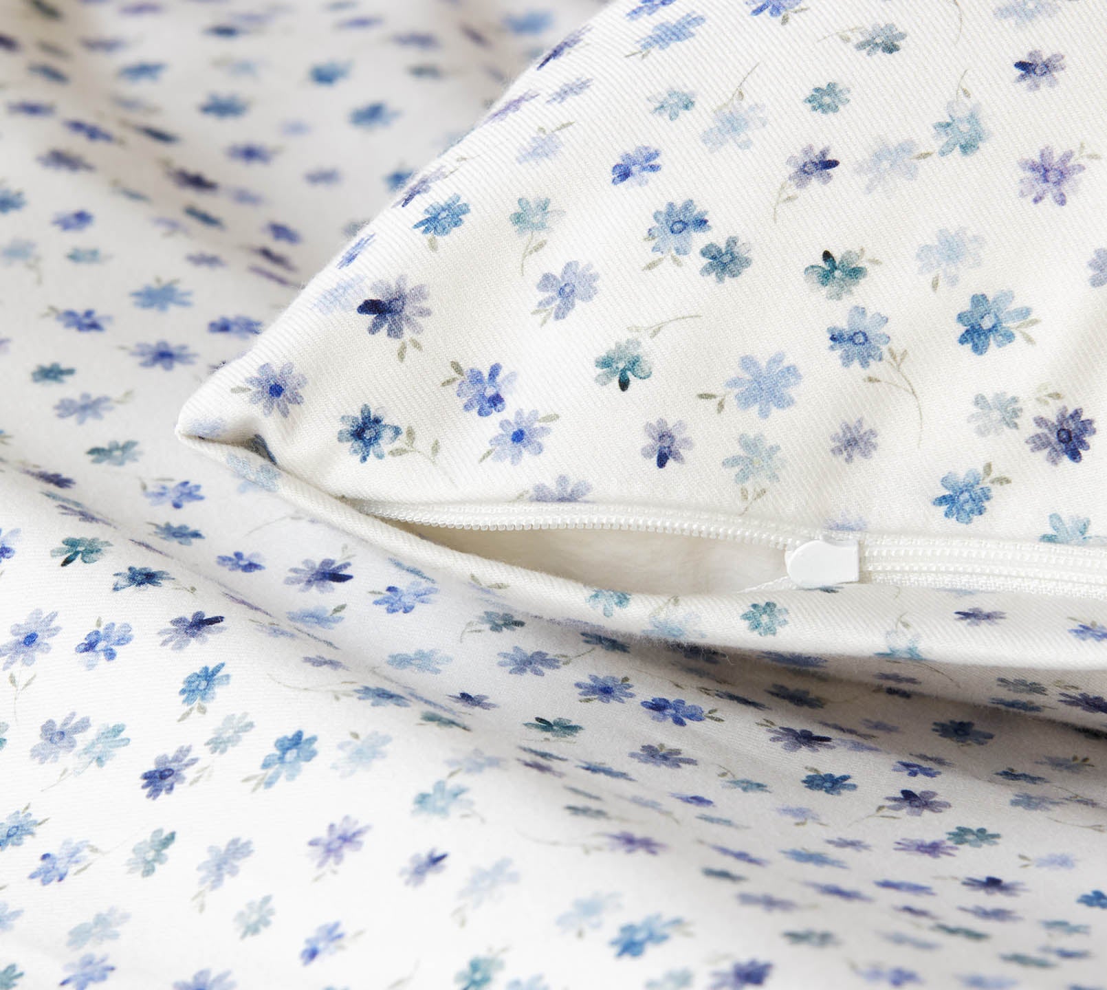 Softflanell Bettwäsche Preppy in Aqua-Grün Blüten Reißverschluss #farbe_Preppy Aqua-Grün