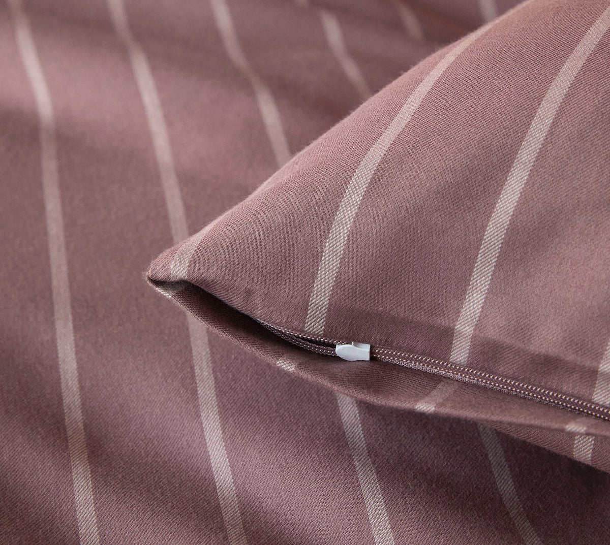 Softflanell Bettwäsche Winston in Rosenholz Streifen Reißverschluss #farbe_Winston Rosenholz