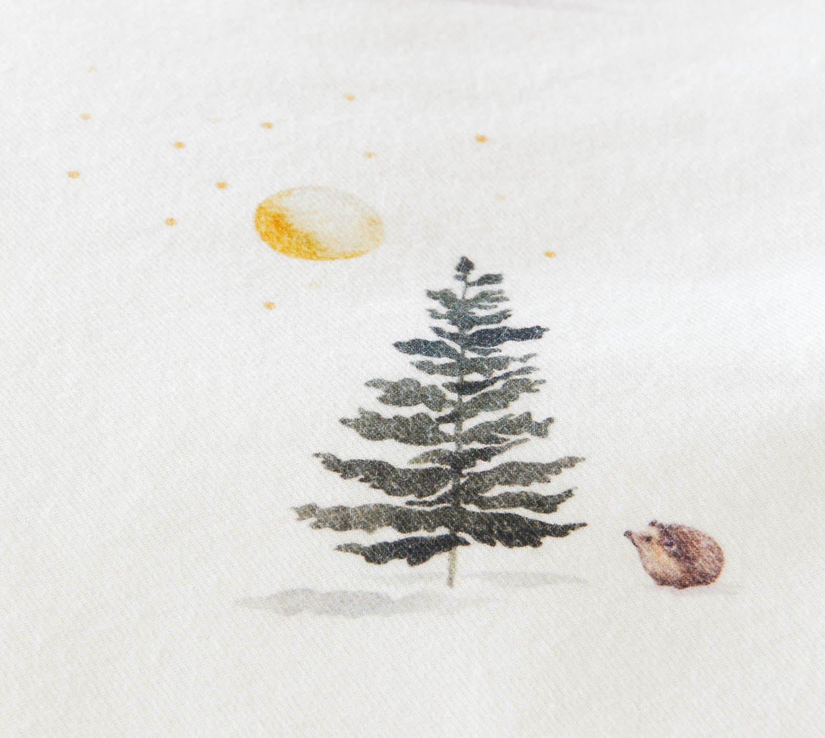 Softflanell Bettwäsche Winterwald in Weiß Waldmotive Detail 1 #farbe_Winterwald Weiß