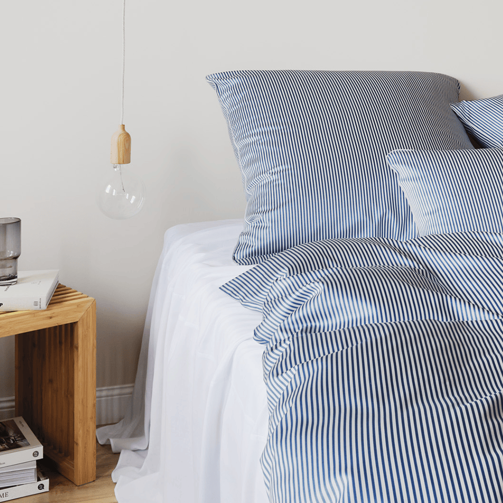 Satin Bettwäsche Hamburger Streifen Blau Weiß Schlafzimmer Mobilansicht