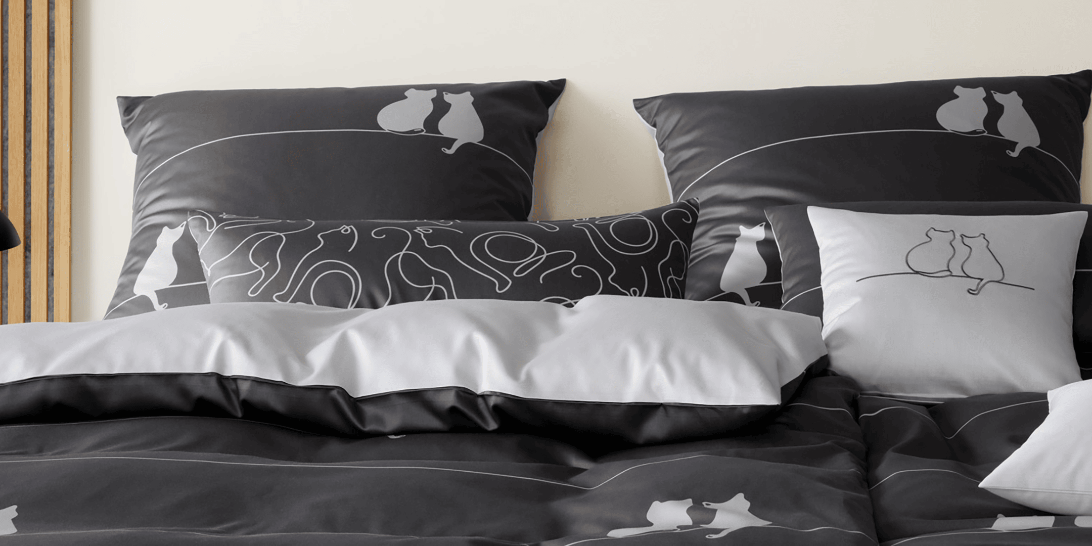 Wende Satin Bettwäsche You & Me Katzenmotiv in Anthrazit Schlafzimmer