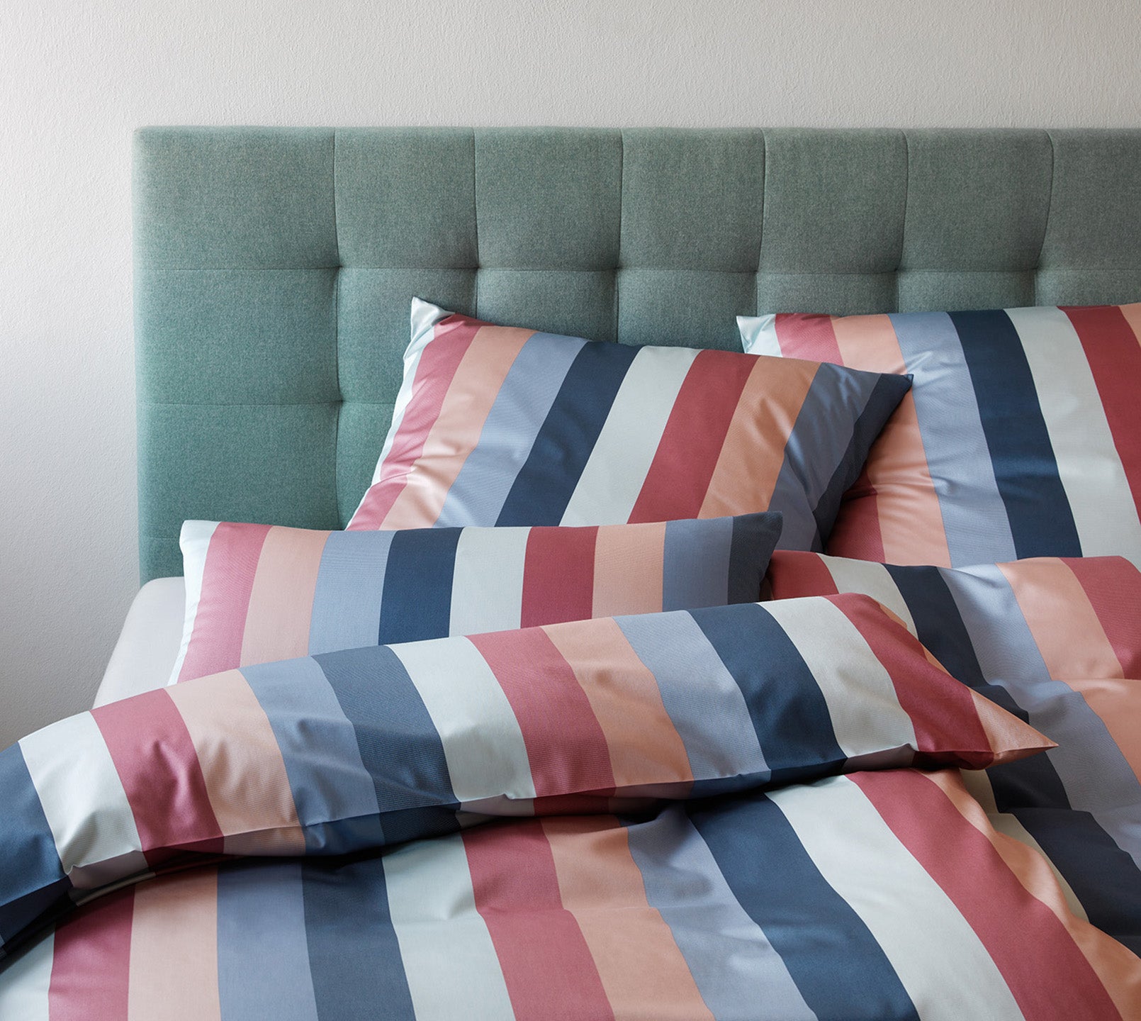 Satin Bettwäsche Tinted mit Streifen Schlafzimmer #farbe_Tinted Blaubeer
