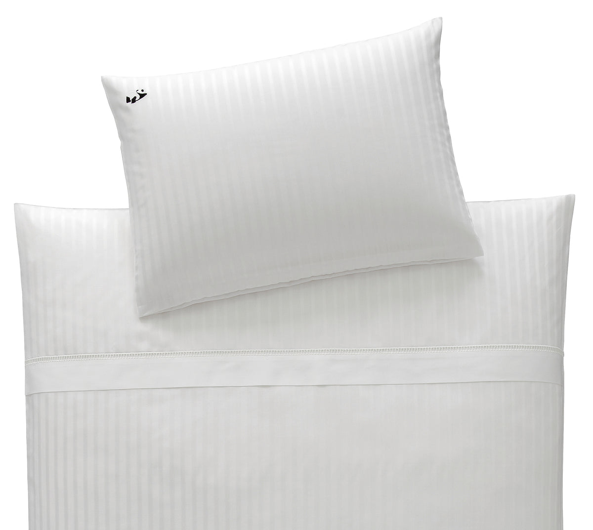 Kinderbettwäsche Jacquard White Stripe Weiß Uni Freisteller #farbe_Weiß