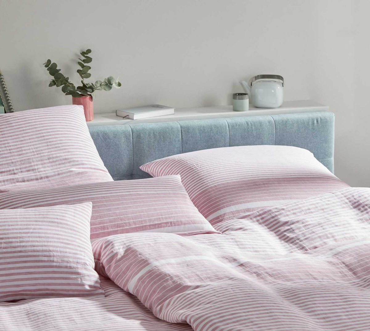 Halbleinen Bettwäsche Summer in Puder Streifen Schlafzimmer #farbe_Puder #farbe_Steingrau