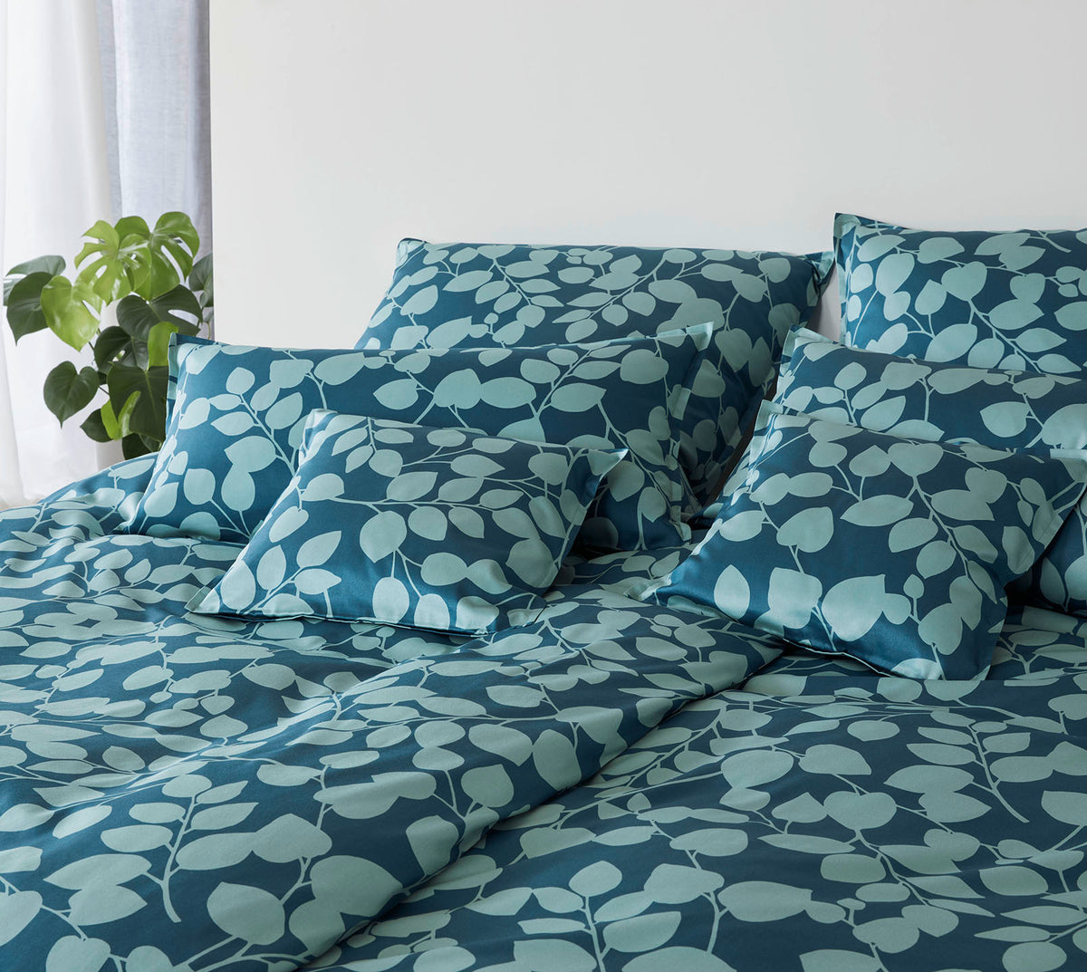 Satin Bettwäsche Blättermotiv Twice in Flaschengrün Blätter Schlafzimmer #farbe_Flaschengrün