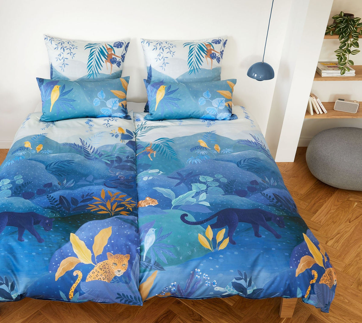Satin Bettwaesche Fairytale in Blau Tiere Schlafzimmer #farbe_Nachtblau Camel