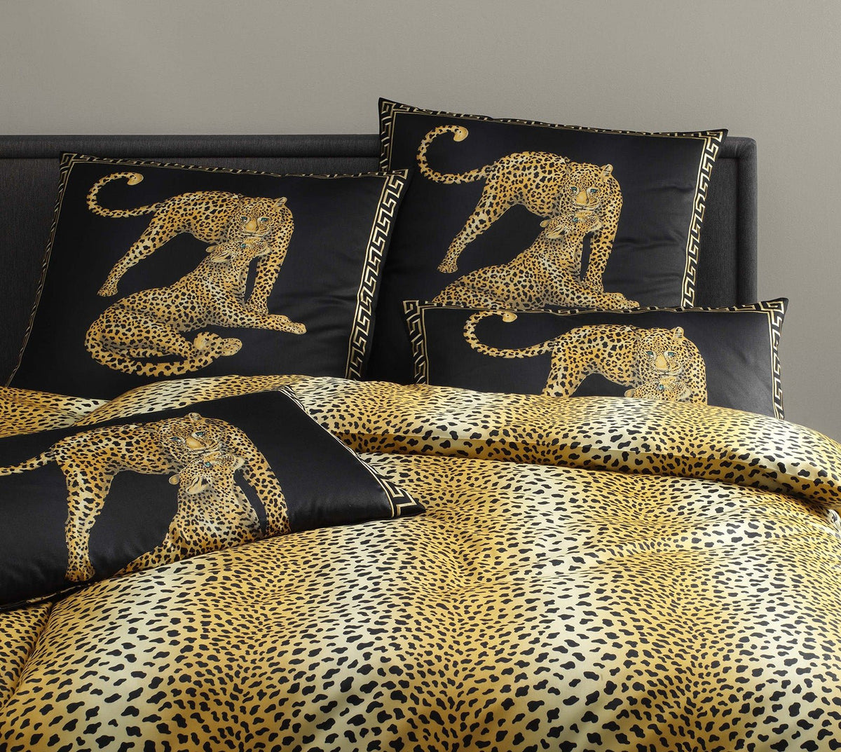 Satin Bettwaesche Gepard Pair in Schwarz Gepardmotiv Schlafzimmer #farbe_Schwarz #farbe_Schwarz