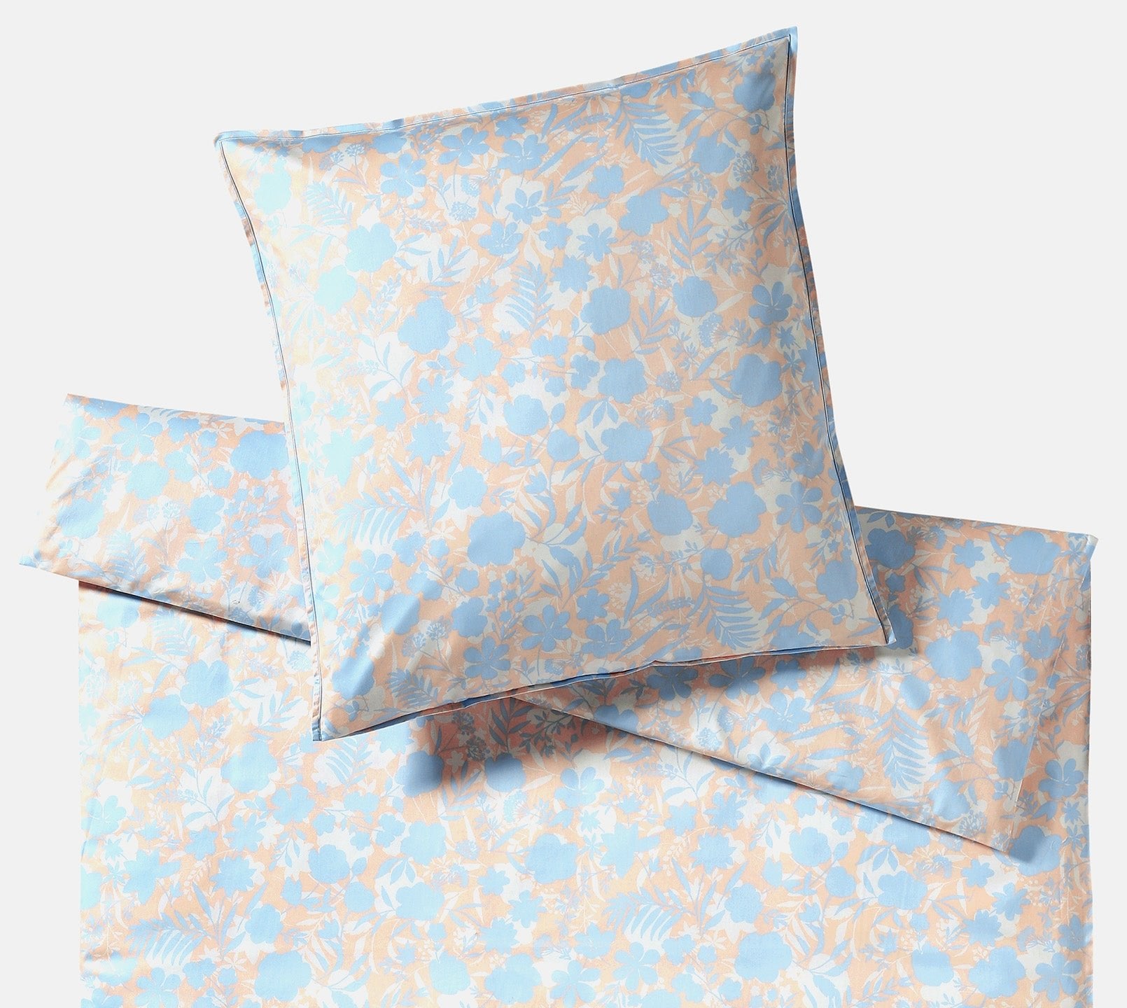 Satin Bettwäsche Shibui in Apricot Blüten Freisteller #farbe_Apricot #farbe_Apricot